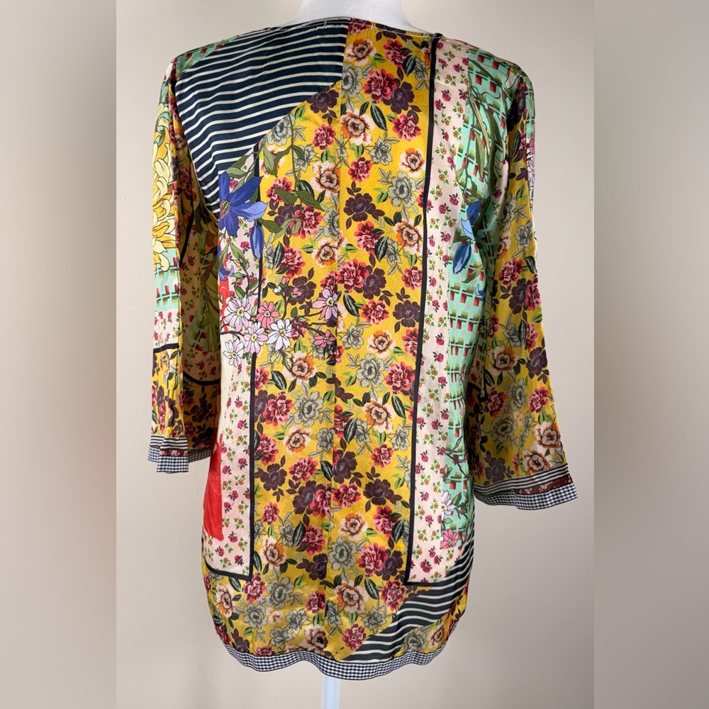 Johnny Was Multicolor Floral V-Neck Silk Tunic, Size Small, NWOT - Picture 4 of 13